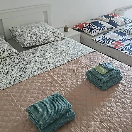 Quiet Seaside Apartment, 1 Min To Beach, Parking, Promenade De La