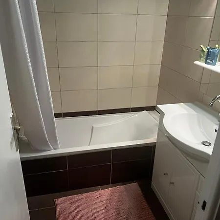 Quiet Seaside Apartment, 1 Min To Beach, Parking, Promenade De La شقة *