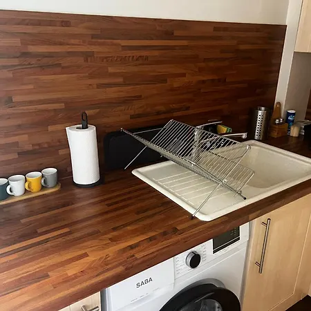 Апартаменты Quiet Seaside Apartment, 1 Min To Beach, Parking, Promenade De La *